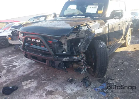 2023 Ford Bronco Outer Banks z USA, uszkodzony, nr VIN 1FMEE5DP3PLA95668